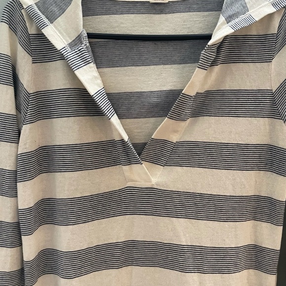 Cute Roxy pull over - Picture 5 of 16